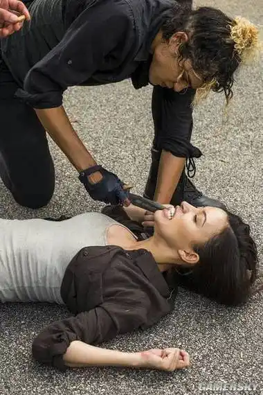 这尺度有点失控啊年度九大最污的美剧