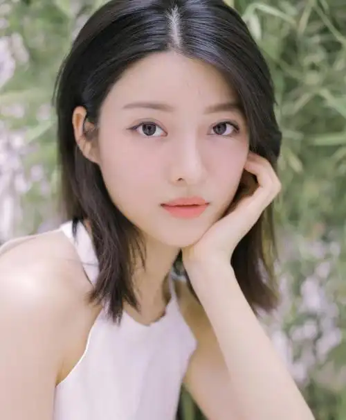 经常被夸有气质是真的有气质吗_夸美女气质高雅美丽大方的句子_夸美女