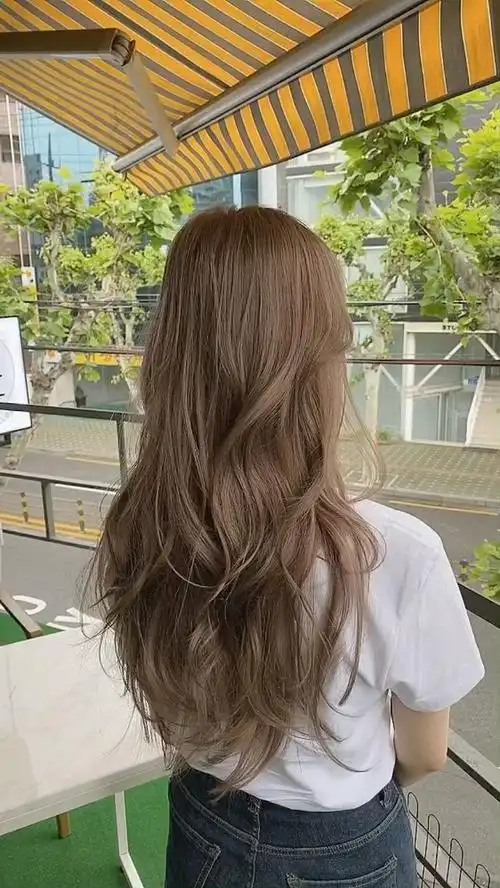 不用漂的秋冬发色推荐