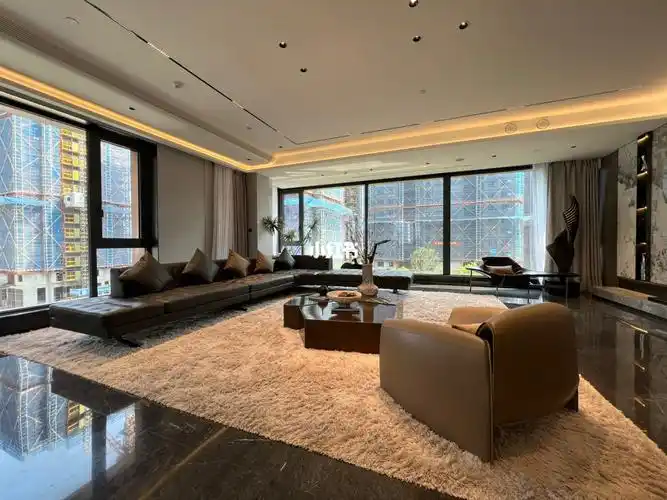 上城高端大平层300方舒适层高开阔餐客厅