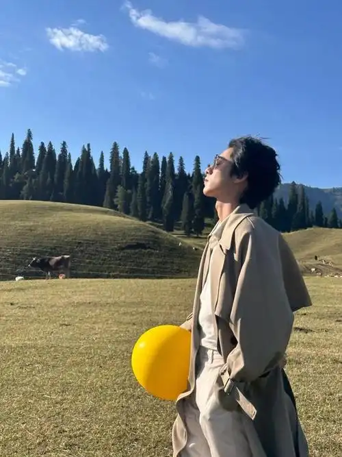 春天来了你需要一件气场全开的风衣