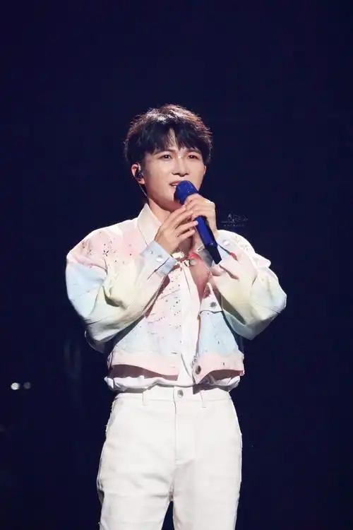 周深深深感谢你9周年演唱会##周深北京演唱会##周深 现场live