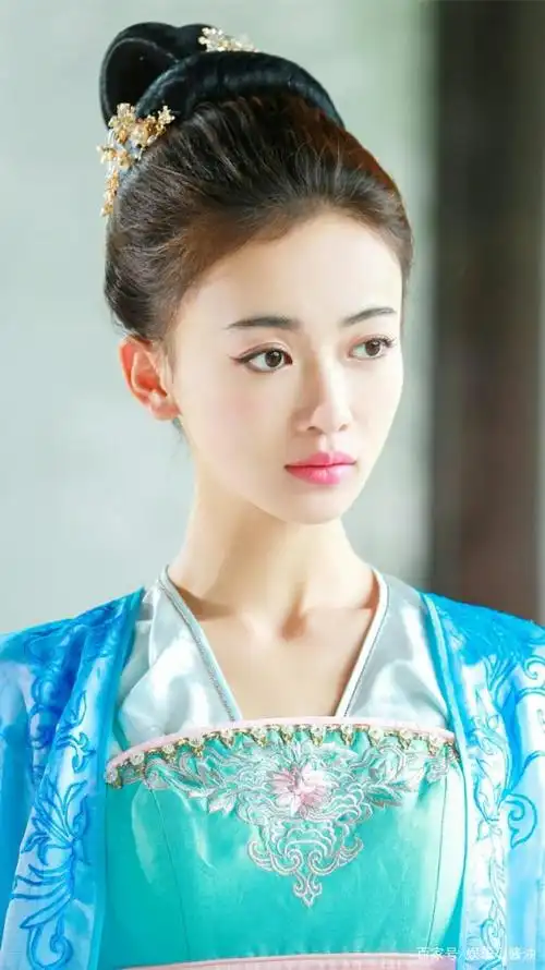 吴谨言饰演的"七大"古装角色,魏璎珞一炮而红,"妲己"被吐槽