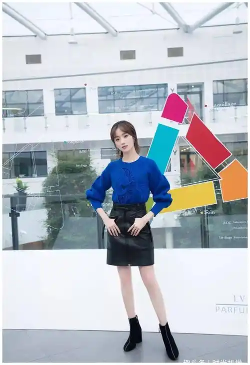 胡冰卿这次亮相好甜啊!