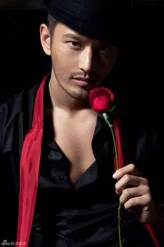 黄晓明全新魅惑写真展现天使与撒旦双面图