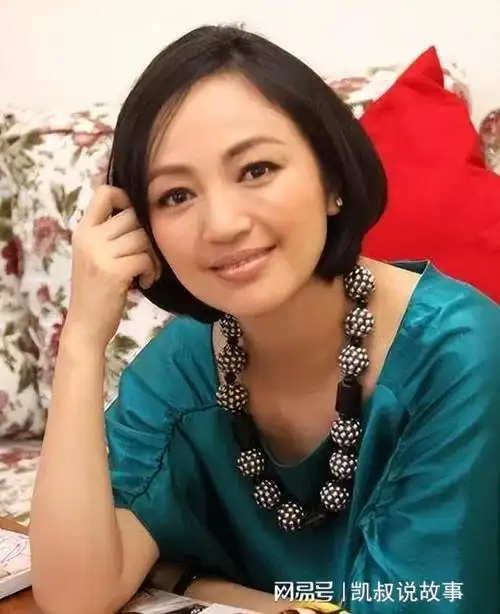 罗海琼:37岁嫁给华谊总裁,手握半个娱乐圈,如今一家四口挺幸福