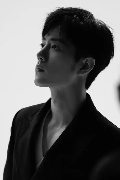 肖战黑色深v西装##肖战