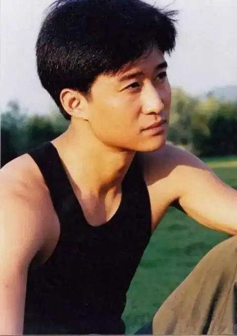 吴京才是圈中真学霸!别以为他低调就一无是处,简历出炉蒙了