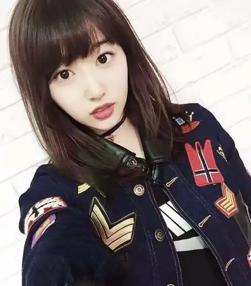 孔雪儿旧照 笑容老可爱点点婴儿肥,从小美大到!