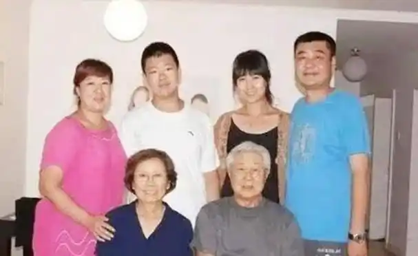 老电影《一鹬杏郎费菰毕肿,江姐已逝四年,小萝卜头仍健在