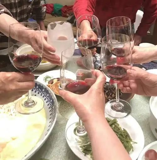 在此代表我全家表示感谢!