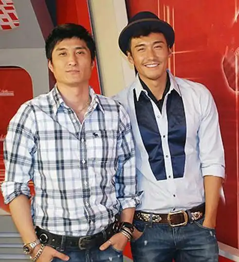 胡东和胡兵的个人资料(有种差距叫胡兵胡东)(8)