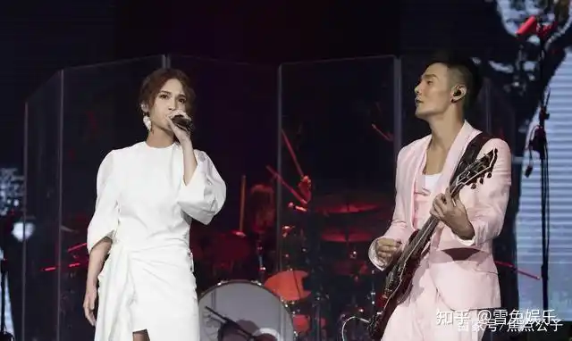 追星人真实写照吉克隽逸说李荣浩结婚就像塌房一样