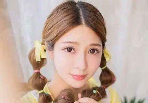 中学生发型怎么扎马尾辫有新配方 不放弃每一分为马尾增风采的机会