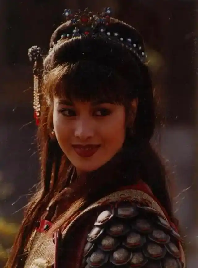 郑爽被誉为最美扈三娘如今被人遗忘54岁还没结婚