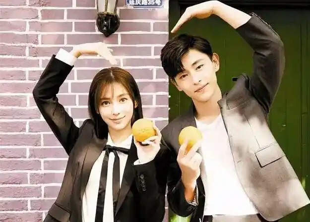 两人合照还是很搭的