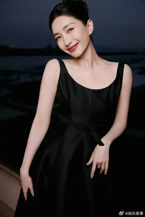 #江疏影春日桃花妆#