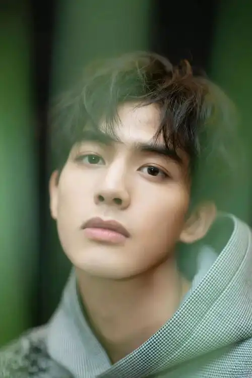 为什么现在连男生的皮肤都比我们好!