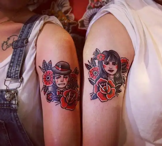 大臂热血沸腾的一对情侣纹身图案