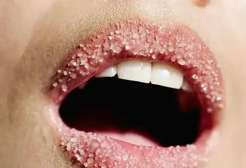 2块钱的"红霉素软膏",可能有这3个"功效",早知道早受益!