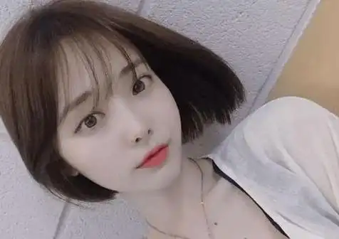 适合初中生的发型女生,空气刘海波波头时尚又显脸小 — 满分女性网