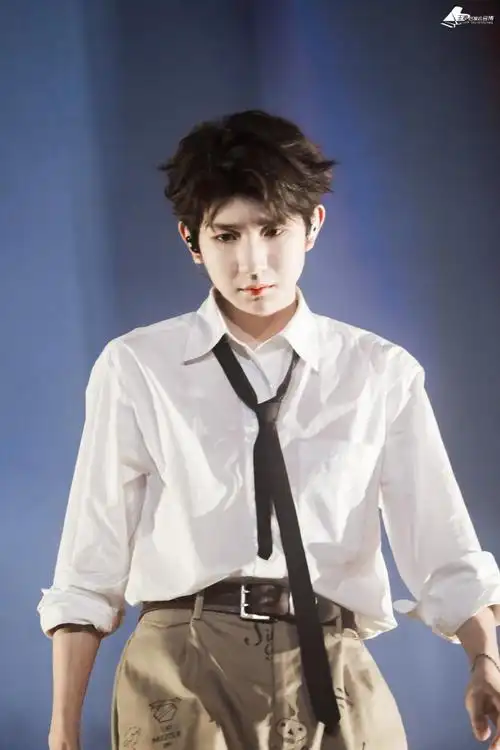 0之神级侧颜  @tfboys-王源