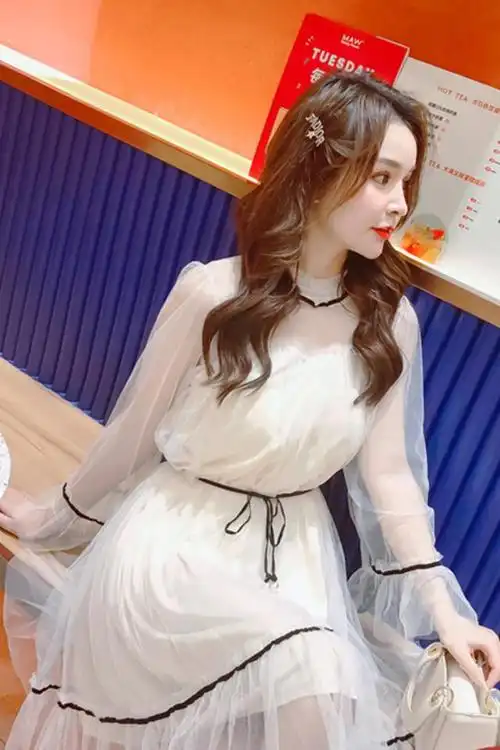 2019春季新款女装韩网纱蕾丝温柔风透视仙女裙连衣裙女