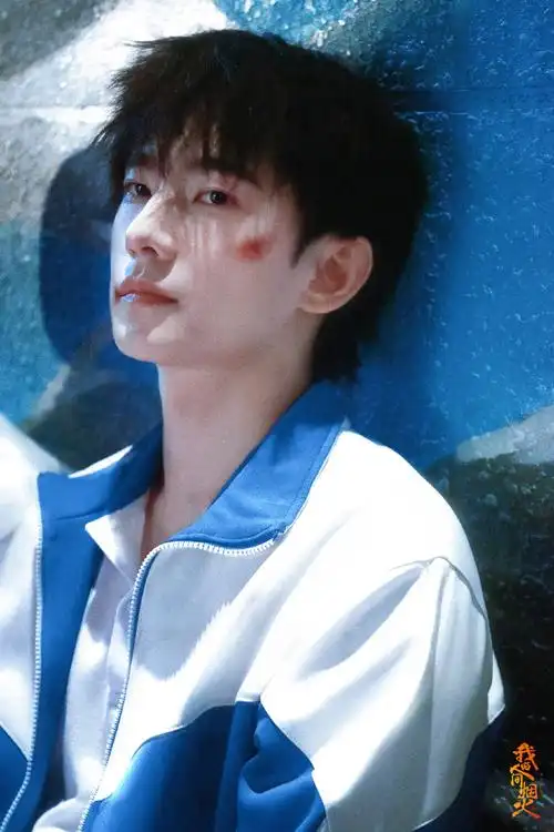 杨洋吊威亚4楼速降