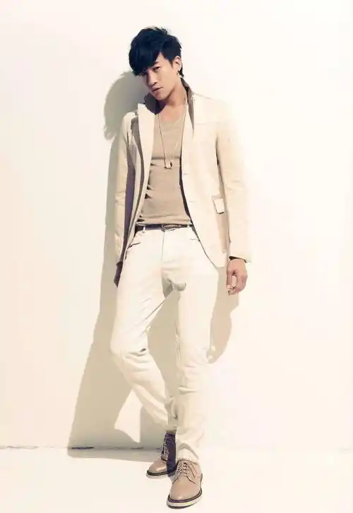 何润东也"变大叔"?