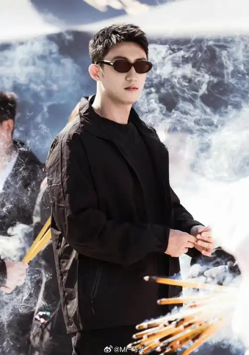 黄景瑜 帅就完事了,真的好帅黄景瑜 帅就完事了,真的好帅