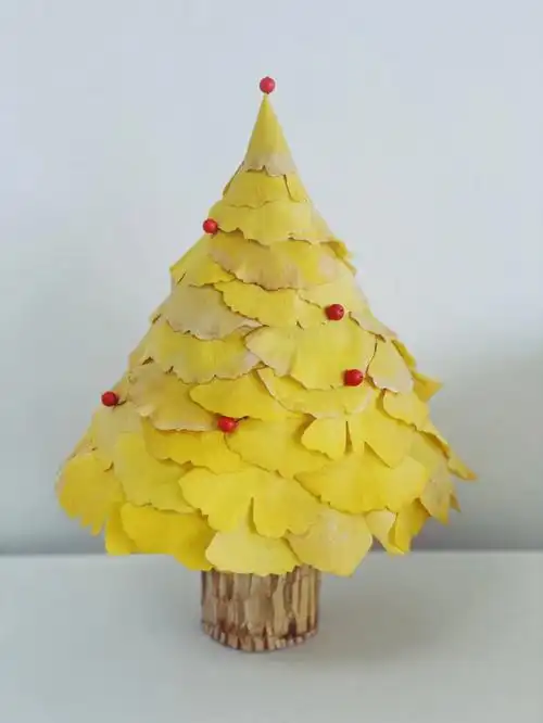 银杏叶圣诞树玫瑰花