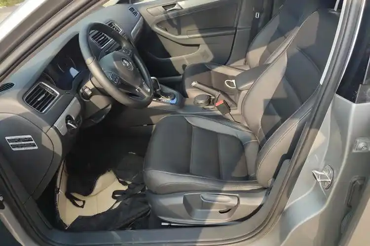 大众速腾 2012款 1.4t 自动 豪华型 (国Ⅳ)