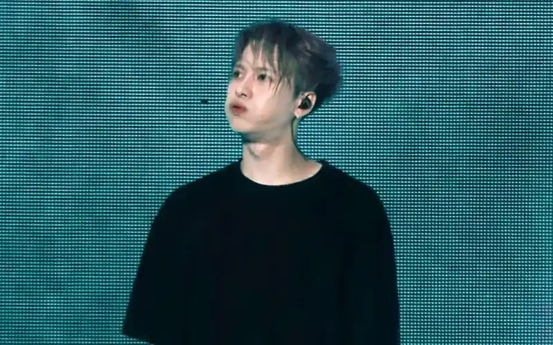 [4k]王嘉尔fancon shopping mall直拍,小朋友又嘟嘴-周游----王嘉尔