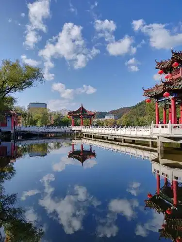 南岔风光最美不过月牙湖