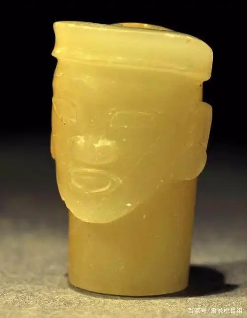 石家河文化玉神人