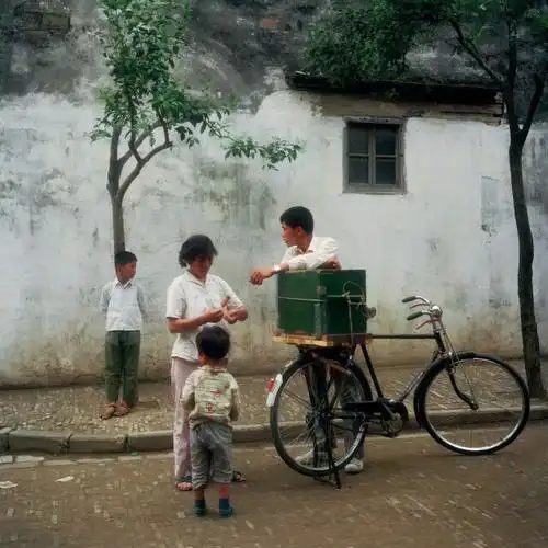 摄影丨这些旧照片里有80年代小朋友最纯真的回忆