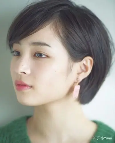 如何在不染烫的情况下剪出帅气的短发?