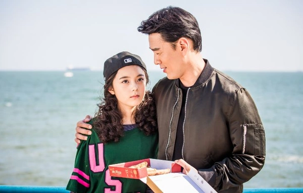 (赵今麦 饰 张瞳  王耀庆 饰 张红星)