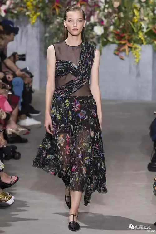 2018春夏纽约时装周| 趋势看点:柔和透视