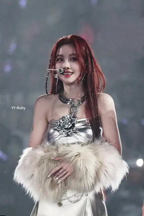 喻言演唱会高音