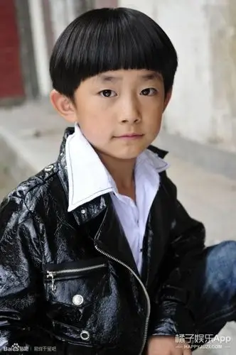 【老照片】易烊千玺小时候的西瓜头,也太可爱了吧
