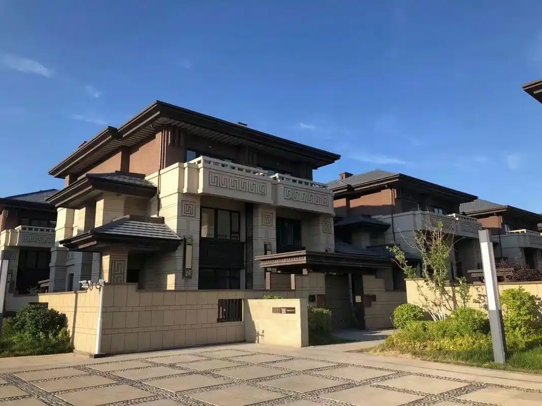 急售93颐景庭院多套带花园带车位别墅 - 抖音