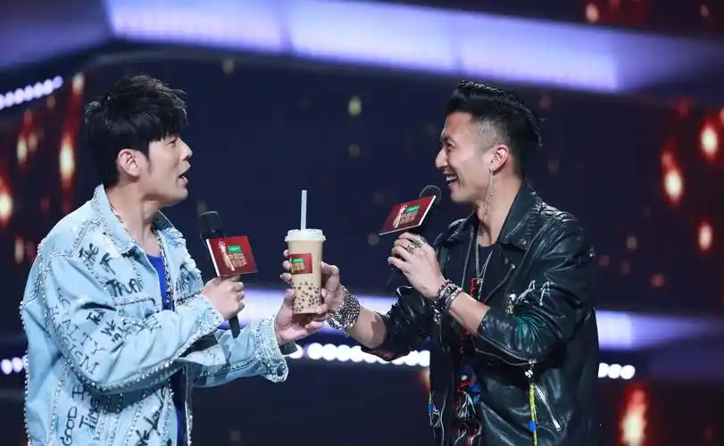 谢霆锋合照,与明星同框没有输过,但单人照是一言难尽_吴亦凡_陈伟霆