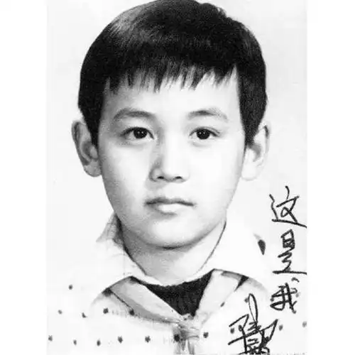 明星小时候的照片,你能认出几个? - 吴亦凡 小时候 - 实验室设备网
