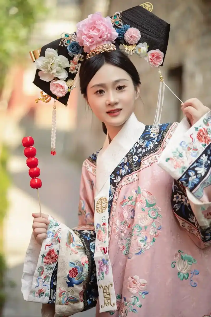 格格写真.这个很适合俏皮甜美的小姐姐哦!超级好看哦99#清朝 - 抖音