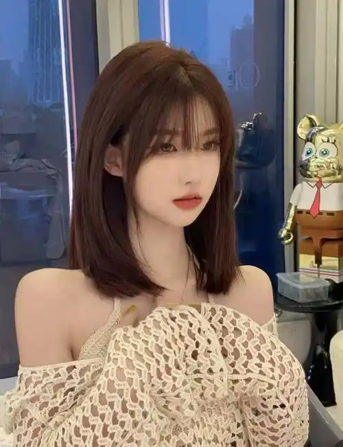 2023年秋天流行的9款发型,显脸小提气质,好打理又减龄!