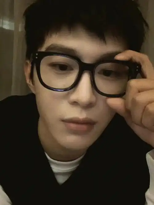 范丞丞凌晨四点直播