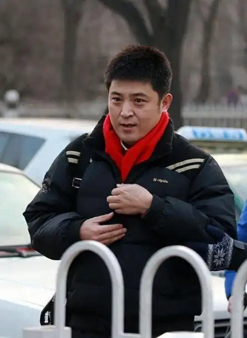 孙涛:娶同学李莉,结婚27年被拿捏死,17次上春晚全是她的功劳