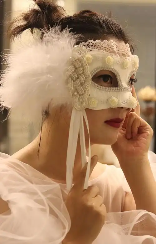 假面舞会 派对美女公主款米色手工万圣节舞台节日蒙面面具羽毛潮