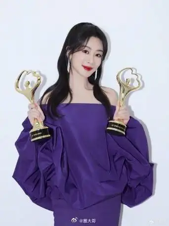 杨紫微博真人表情##微博上线杨紫真人表情